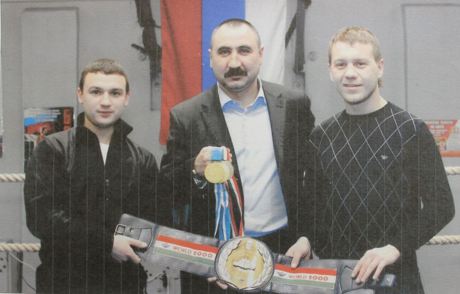 Мастера кожаной перчатки: чемпион России среди студентов Николай Ахматдинов, чемпион Олимпийских игр, Заслуженный мастер спорта Александр Лебзяк, чемпион России среди студентов Алексей Попов. 